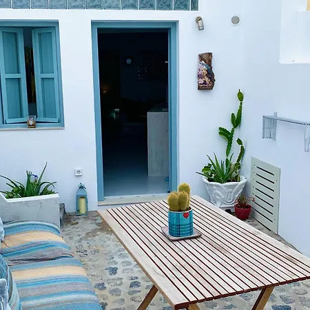 Dom wakacyjny Lupi's Cave House Fira (Santorini)