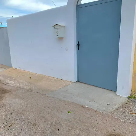 Lupi's Cave House * סנטוריני
