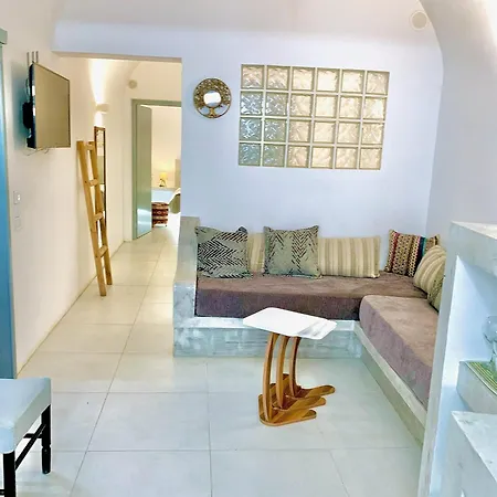 Lupi's Cave House * Fira (Santorini)