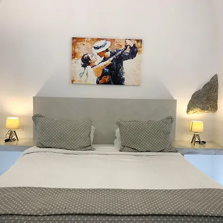 Tatil Evi Lupi's Cave House