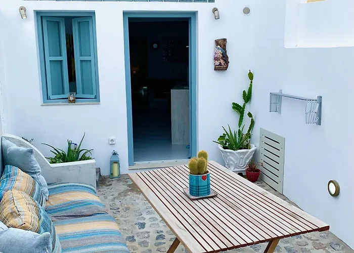 Tatil Evi Lupi's Cave House Fira (Santorini)