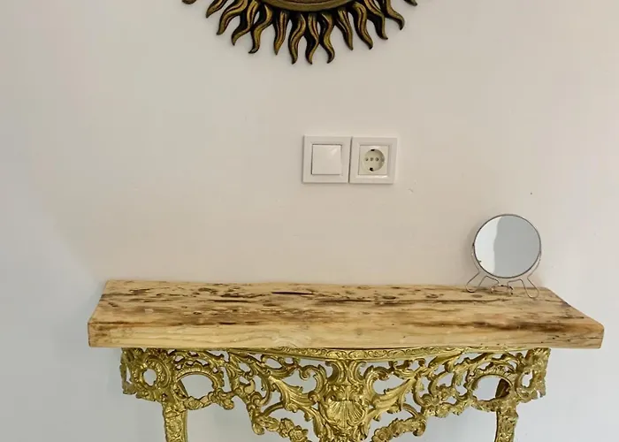 Lupi's Cave House * Fira (Santorini)